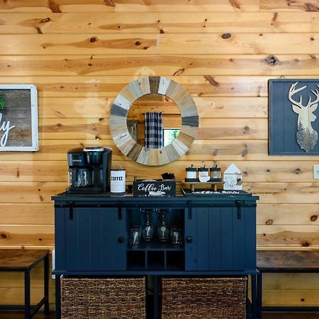 Hickory Bear - Cabin Surrounded By Pines, Sleeps 10, Hot Tub, Fire Pit, Arcade, Foosball Table & Deck Slide Broken Bow Extérieur photo