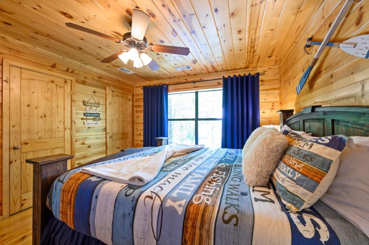 Hickory Bear - Cabin Surrounded By Pines, Sleeps 10, Hot Tub, Fire Pit, Arcade, Foosball Table & Deck Slide Broken Bow Extérieur photo