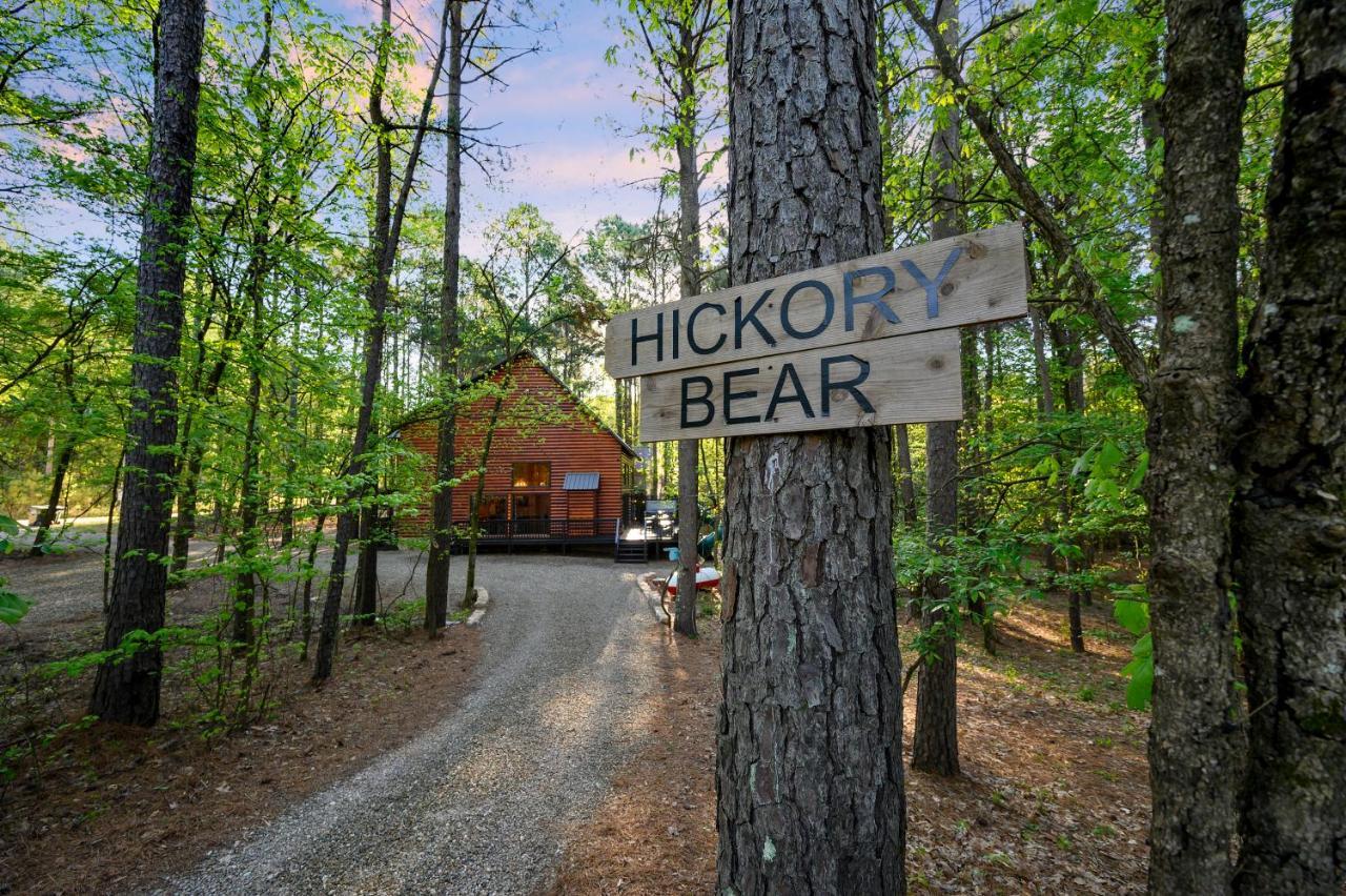 Hickory Bear - Cabin Surrounded By Pines, Sleeps 10, Hot Tub, Fire Pit, Arcade, Foosball Table & Deck Slide Broken Bow Extérieur photo