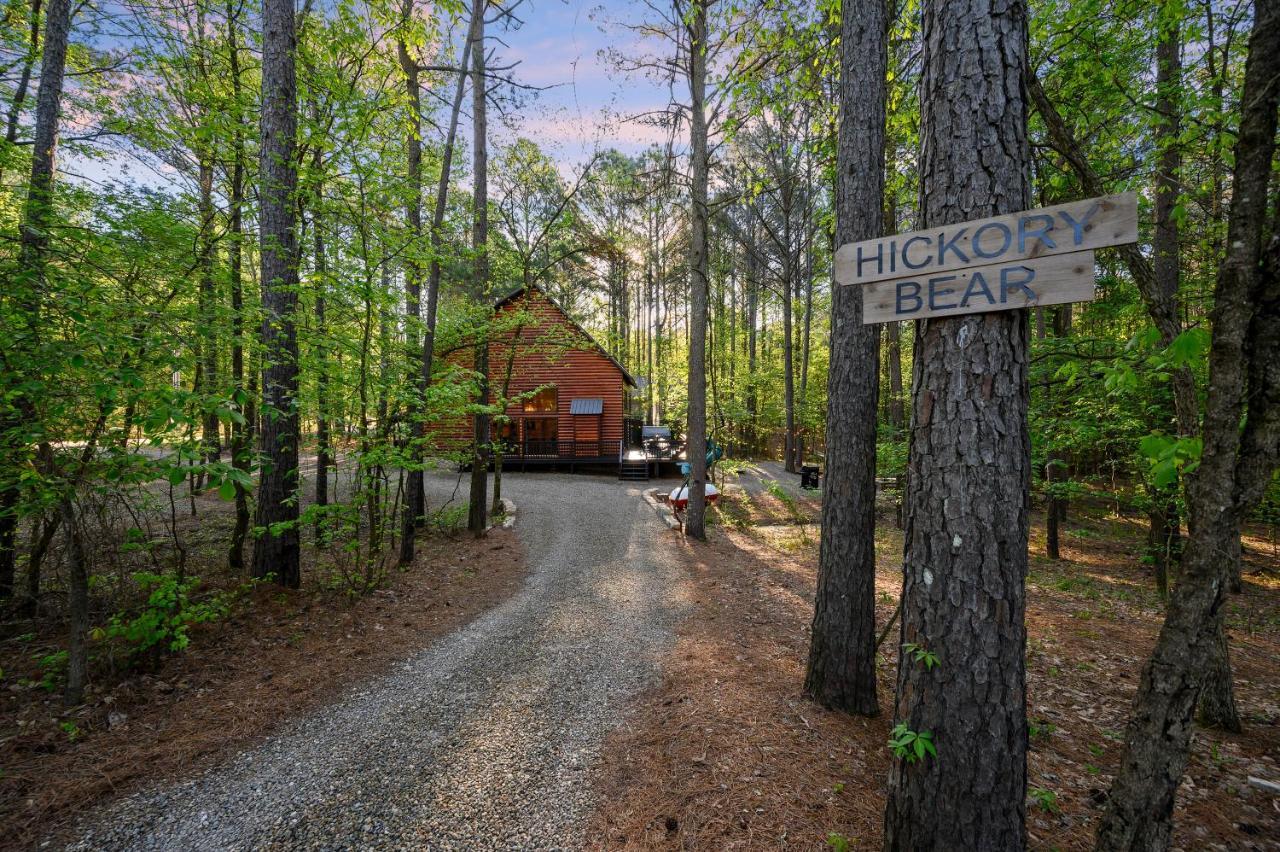 Hickory Bear - Cabin Surrounded By Pines, Sleeps 10, Hot Tub, Fire Pit, Arcade, Foosball Table & Deck Slide Broken Bow Extérieur photo